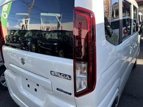 Suzuki Spacia