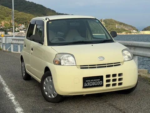 Daihatsu Esse