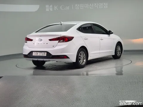 Hyundai Elantra (Avante)
