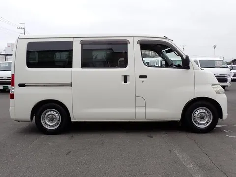 Toyota TownAce Van