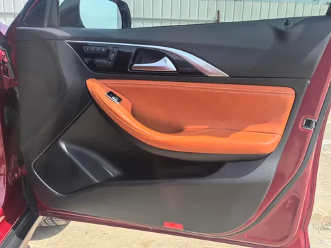 Infiniti QX30