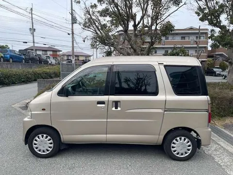 Daihatsu Atrai Wagon