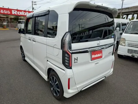 Honda N-BOX Custom