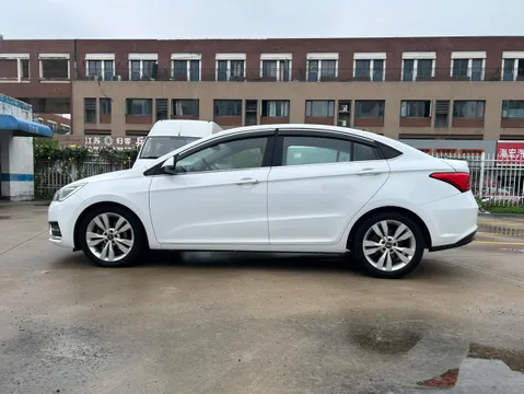Chery Arrizo 5