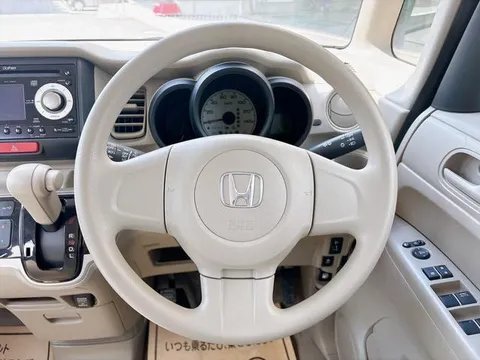 Honda N-BOX Plus