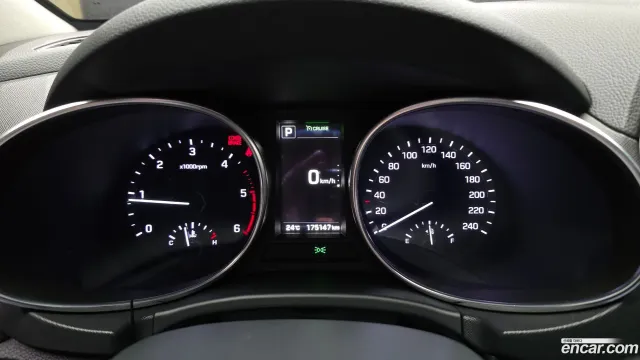 Hyundai Grand Santa Fe (Maxcruz)