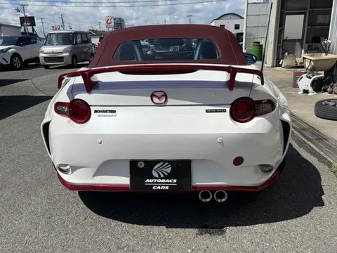 Mazda MX-5 (Roadster)