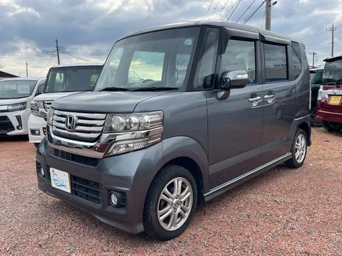 Honda N-BOX Custom