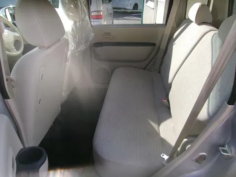Nissan Otti