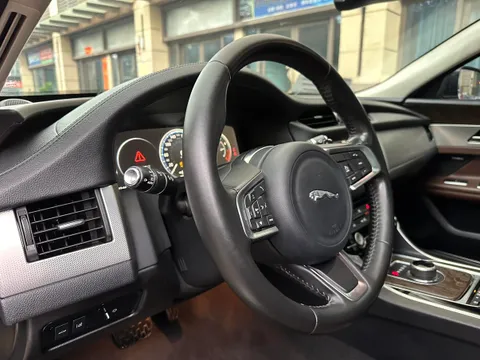 Jaguar XFL