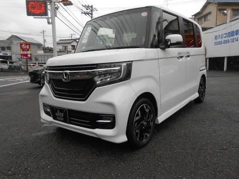 Honda N-BOX Custom