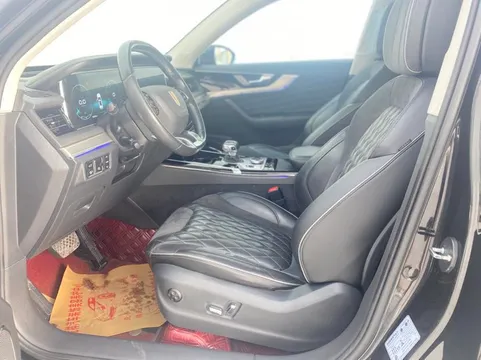 Hongqi HS5