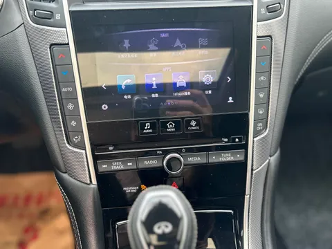 Infiniti Q50L