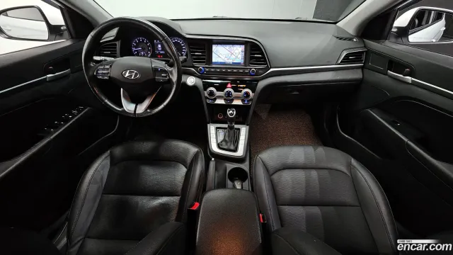 Hyundai Elantra (Avante)