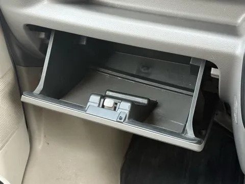 Mitsubishi Minicab Van