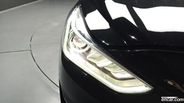 Genesis G90 (EQ900)