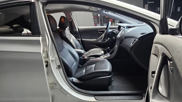 Hyundai Elantra (Avante)