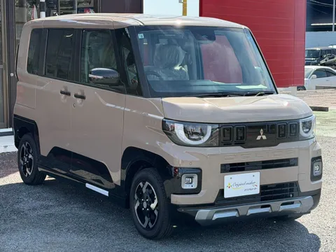 Mitsubishi Delica Mini