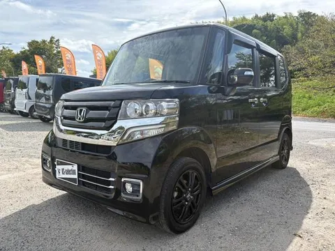 Honda N-BOX Custom