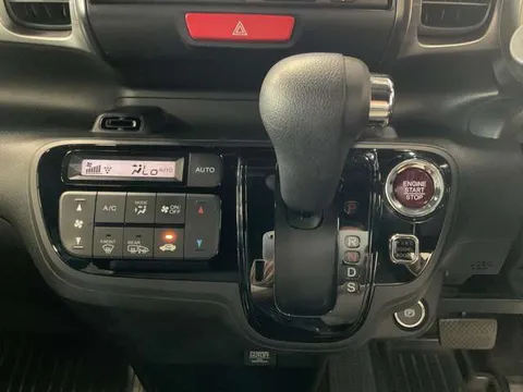Honda N-BOX Slash