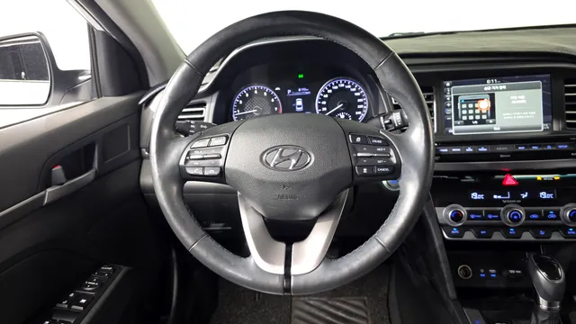 Hyundai Elantra (Avante)