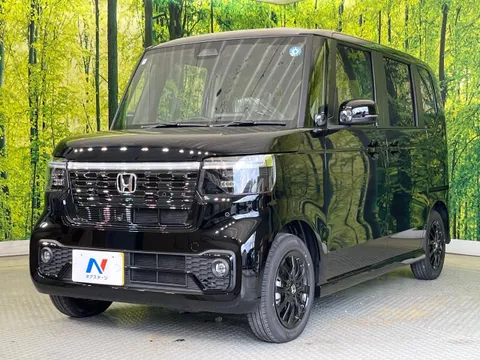 Honda N-BOX Custom