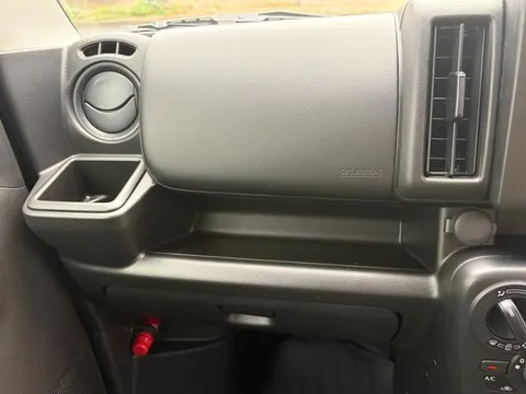 Nissan Clipper Van