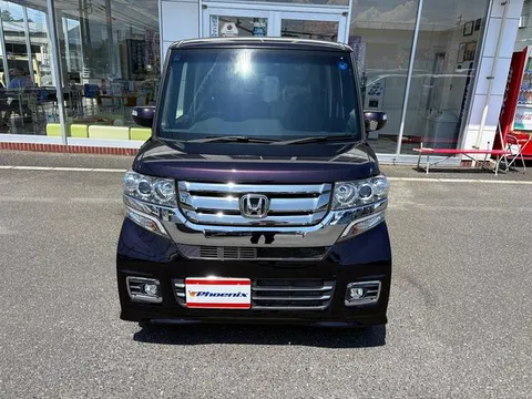 Honda N-BOX Custom