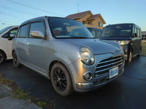 Daihatsu Mira Gino