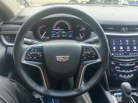Cadillac XTS