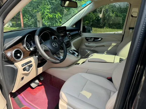 Mercedes-Benz V-Class