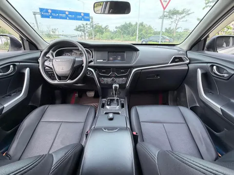 Venucia T90