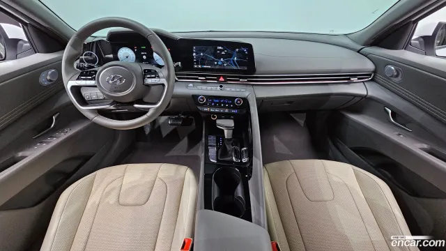 Hyundai Elantra (Avante)