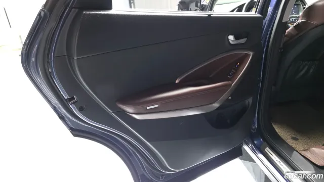 Hyundai Grand Santa Fe (Maxcruz)