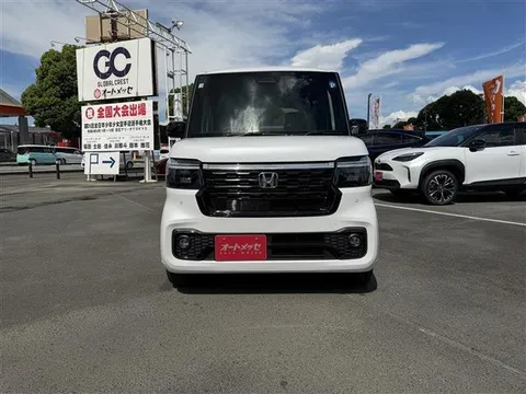 Honda N-BOX Custom
