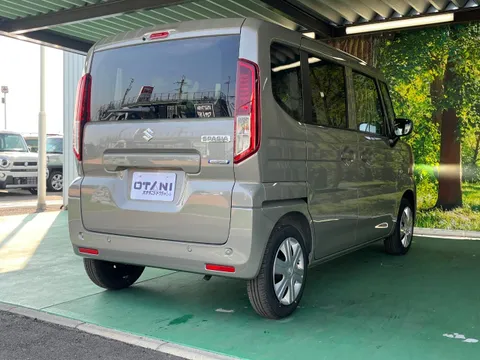 Suzuki Spacia
