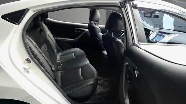 Hyundai Elantra (Avante)