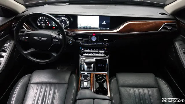 Genesis G90 (EQ900)