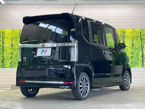 Honda N-BOX Custom