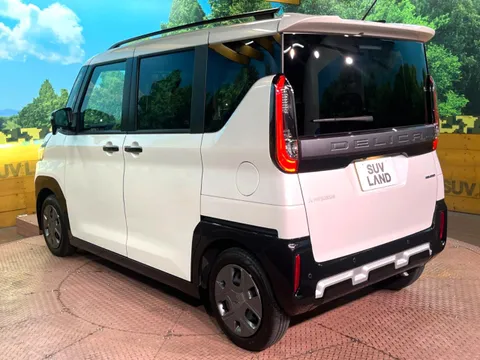 Mitsubishi Delica Mini