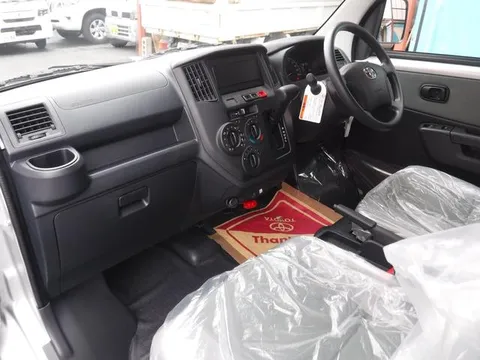 Toyota TownAce Van