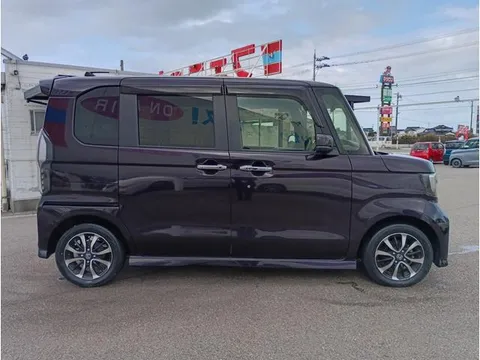 Honda N-BOX Custom