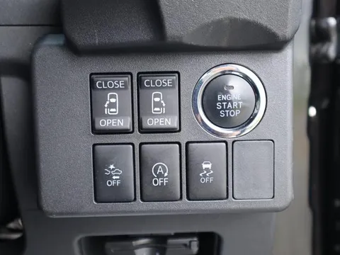 Toyota Pixis Mega