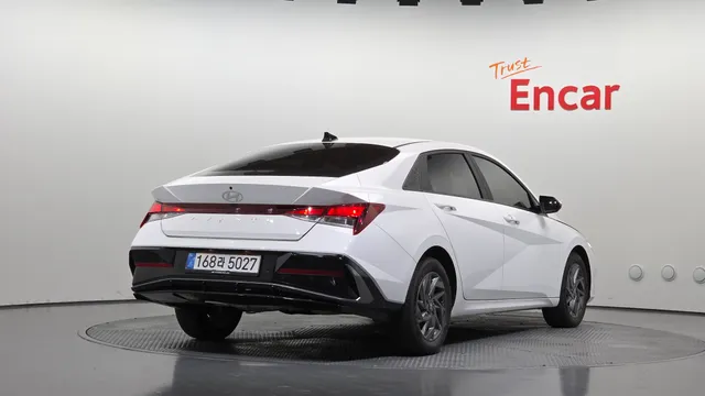 Hyundai Elantra (Avante)