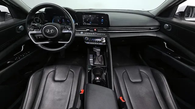 Hyundai Elantra (Avante)