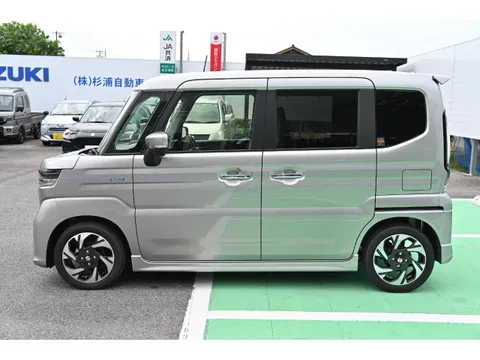 Suzuki Spacia Custom