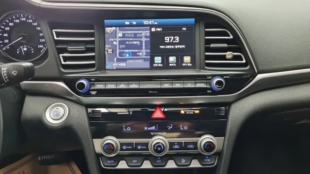Hyundai Elantra (Avante)