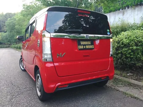 Honda N-BOX Slash