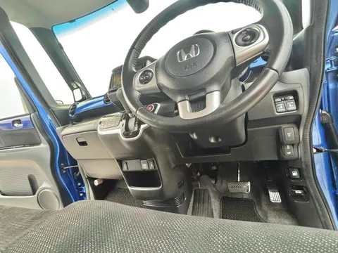 Honda N-BOX Plus