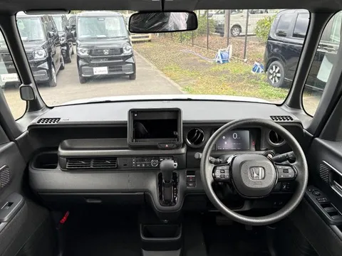 Honda N-BOX Custom